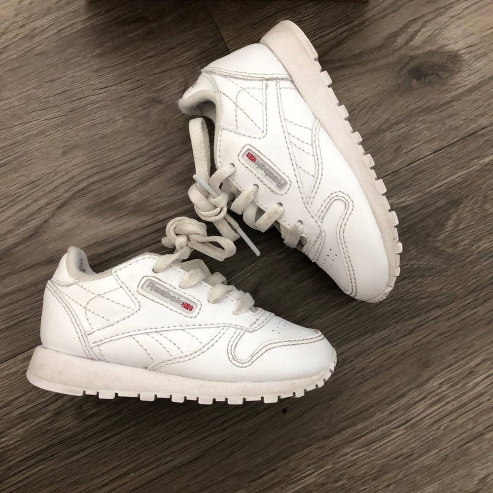 Reebok classic leather shoes